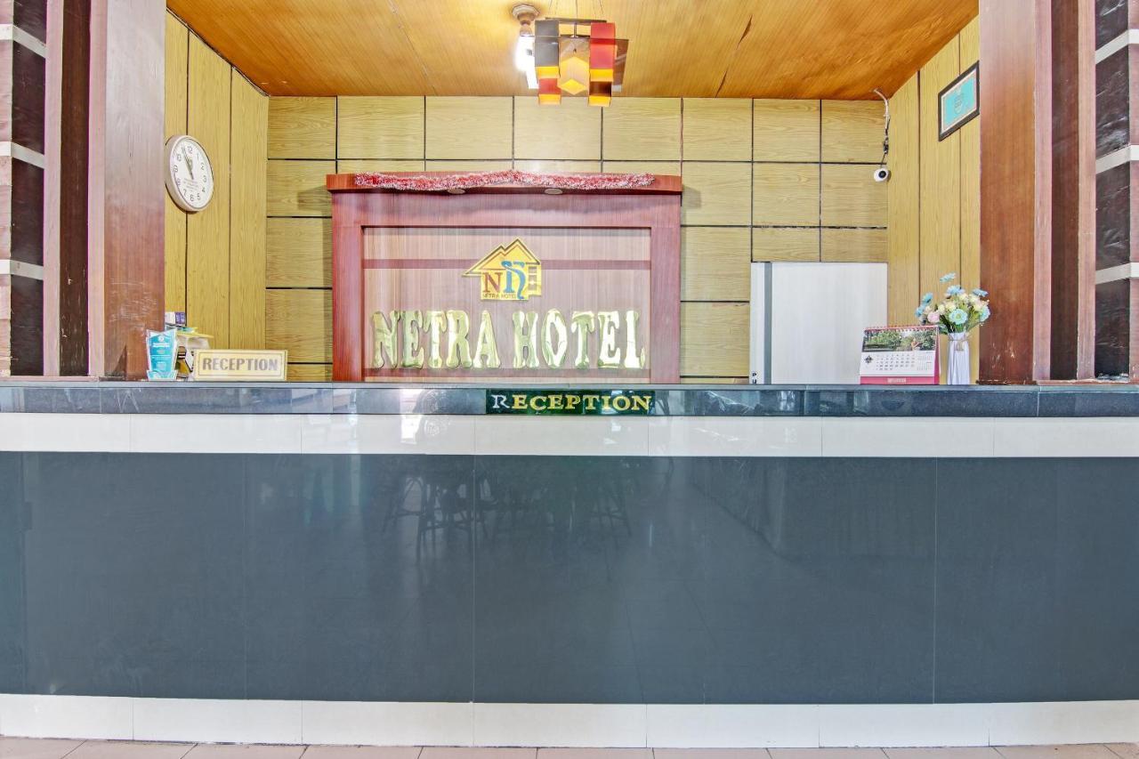 Oyo 92551 Netra Hotel Ujunbatu Exteriör bild